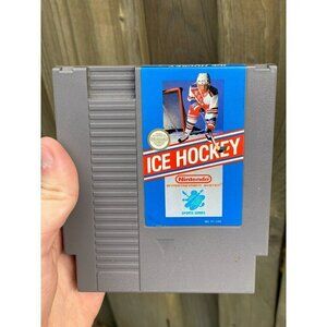 Nintendo NES ICE HOCKEY Sports Series Tested Working 1988 Video Game